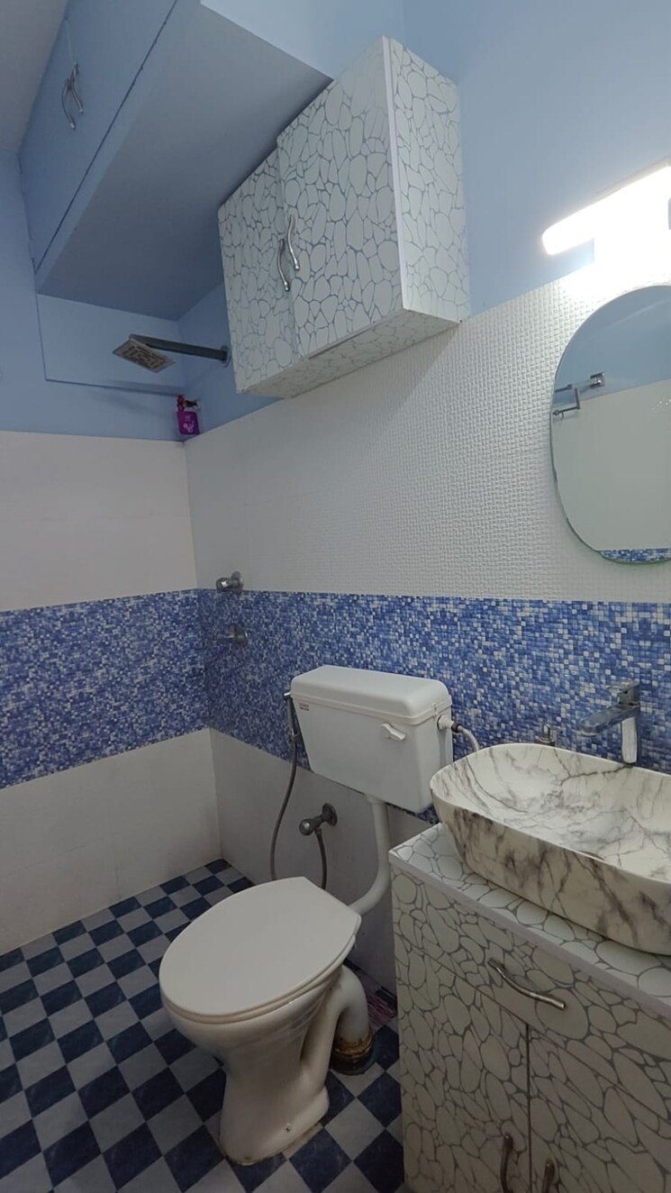 Bathroom, sureka-sunrise-symphony 2 Bedroom 1150 Sq.Ft. Apartment In Rajarhat Kolkata 9317422