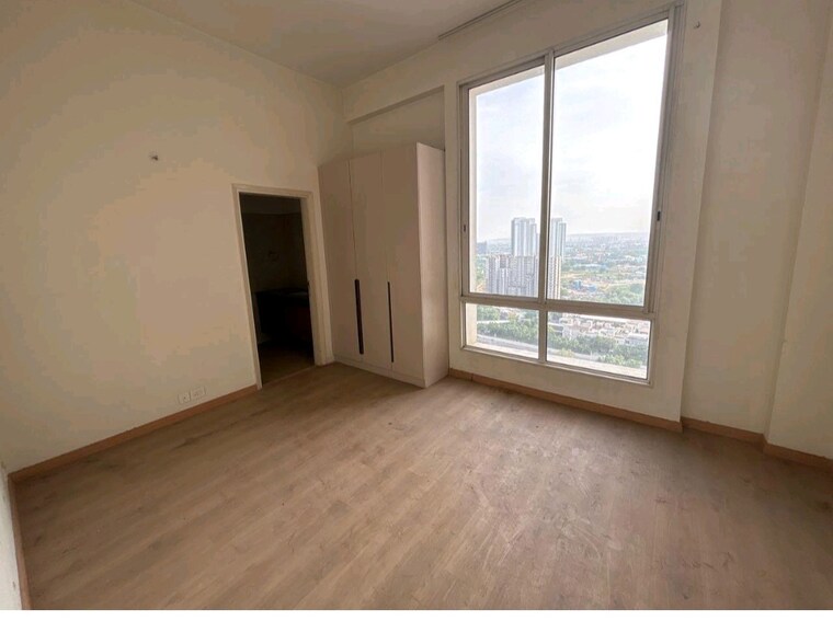 Room, pioneer-park-presidia 5 Bedroom 6675 Sq.Ft. Apartment In Sector 62 Gurgaon 9317448