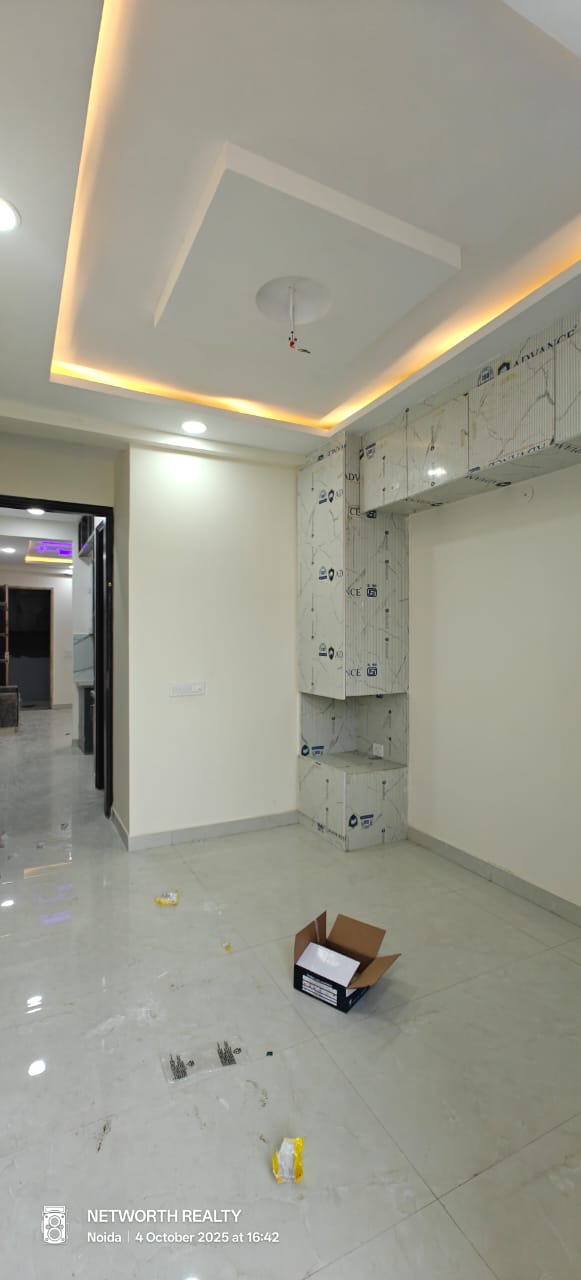 1 BHK Builder Floor For Sale in Sector 73