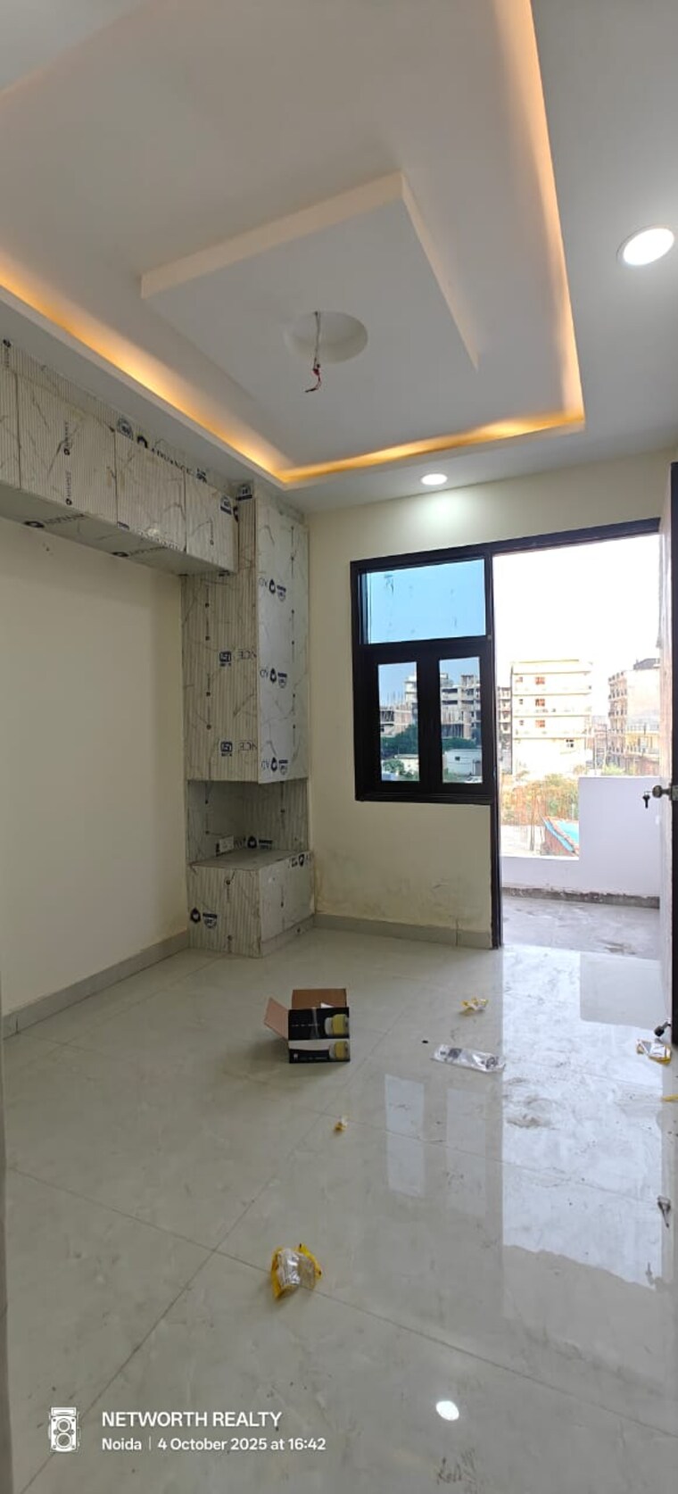 Room, sector 73 1 Bedroom 600 Sq.Ft. Builder Floor In Sector 73 Noida 9317475
