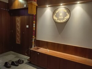 Furnished Amenities in 1 BHK Apartment at Lower Parel West – for Sale