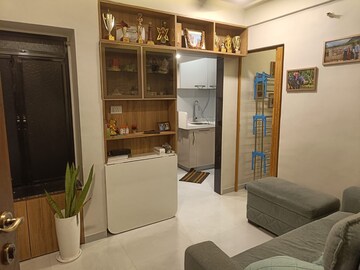 Team Area in 1 BHK Apartment at Lower Parel West – for Sale