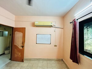 Room in 1 BHK Apartment at Seawoods – for Rent