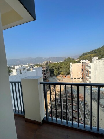 Balcony in Studio Builder Floor at Gujrara Mansingh – for Rent