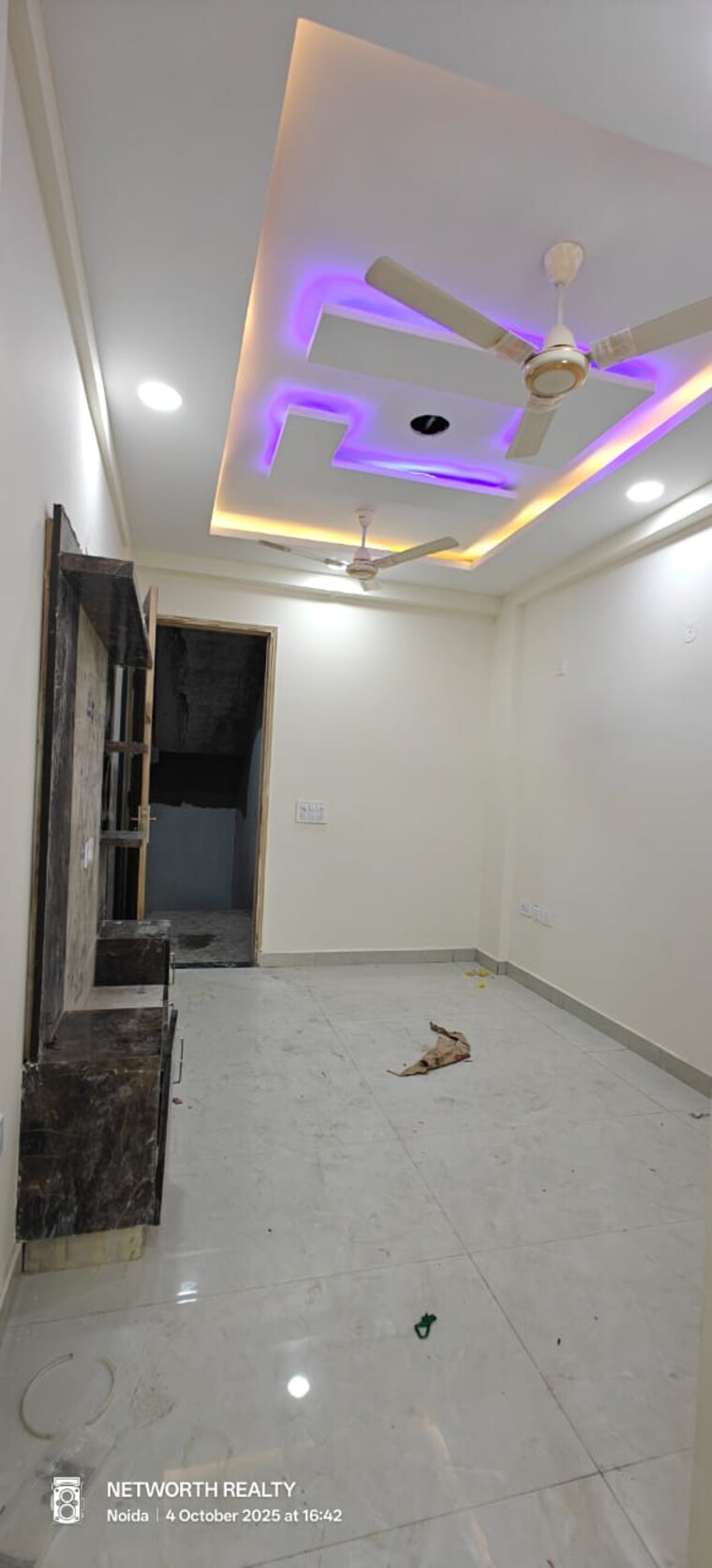 Room, sector 73 1 Bedroom 600 Sq.Ft. Builder Floor In Sector 73 Noida 9317546