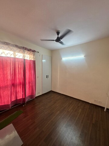Room in 3 BHK Apartment at BPTP Parkland Pride, Sector 77 – for Sale