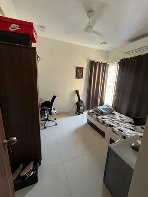 Team Area in 2 BHK Apartment at Garodia Nagar, Ghatkopar East – for Rent