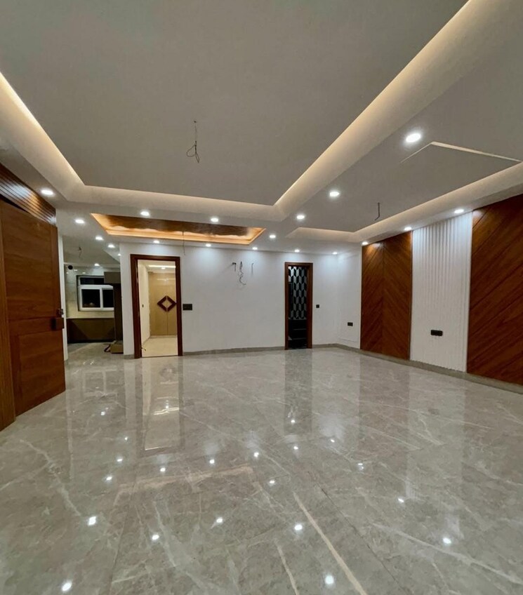 Room, puri-aman-vilas 3 Bedroom 250 Sq.Yd. Builder Floor In Sector 89 Faridabad 9317686