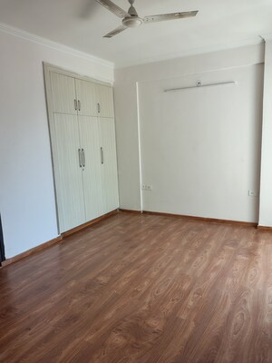 2 BHK Apartment For Rent in Amrapali Riverview, Amrapali Leisure Valley