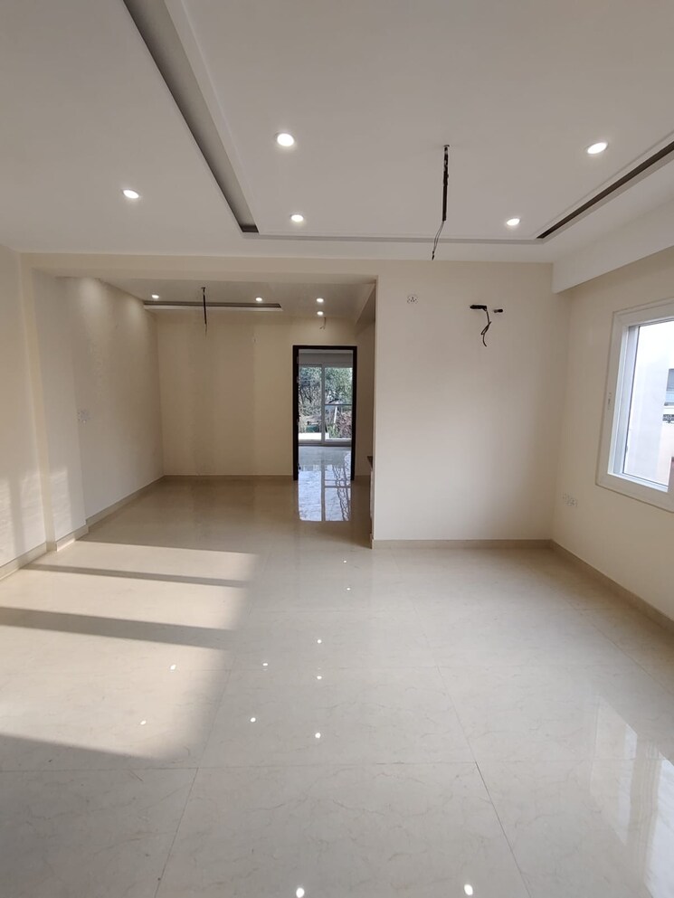 Room, gms road 2 Bedroom 1250 Sq.Ft. Builder Floor In Gms Road Dehradun 9317700