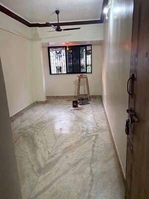 Room in 1 RK Apartment at Seawoods – for Rent