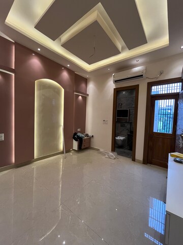 Living Room in 5 BHK Independent House at Saharanpur Road – for Sale