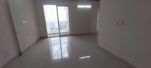 Room in 3 BHK Apartment at Signature Global Golf Greens, Sector 79 – for Rent