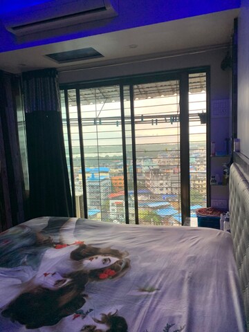 Bedroom in 2 BHK Apartment at Seawoods – for Sale