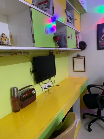 Team Area in 2 BHK Apartment at Seawoods – for Sale