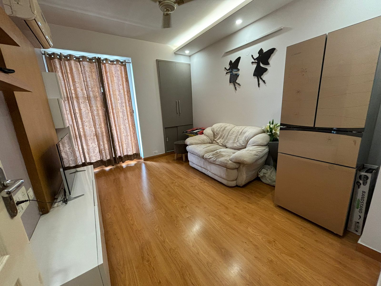 3.5 BHK + Extra Room 2000 Sq.Ft. Apartment in Bestech Park View Spa Next