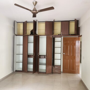 Room in 3 BHK Apartment at Aakruti Amity, Electronic City – for Rent