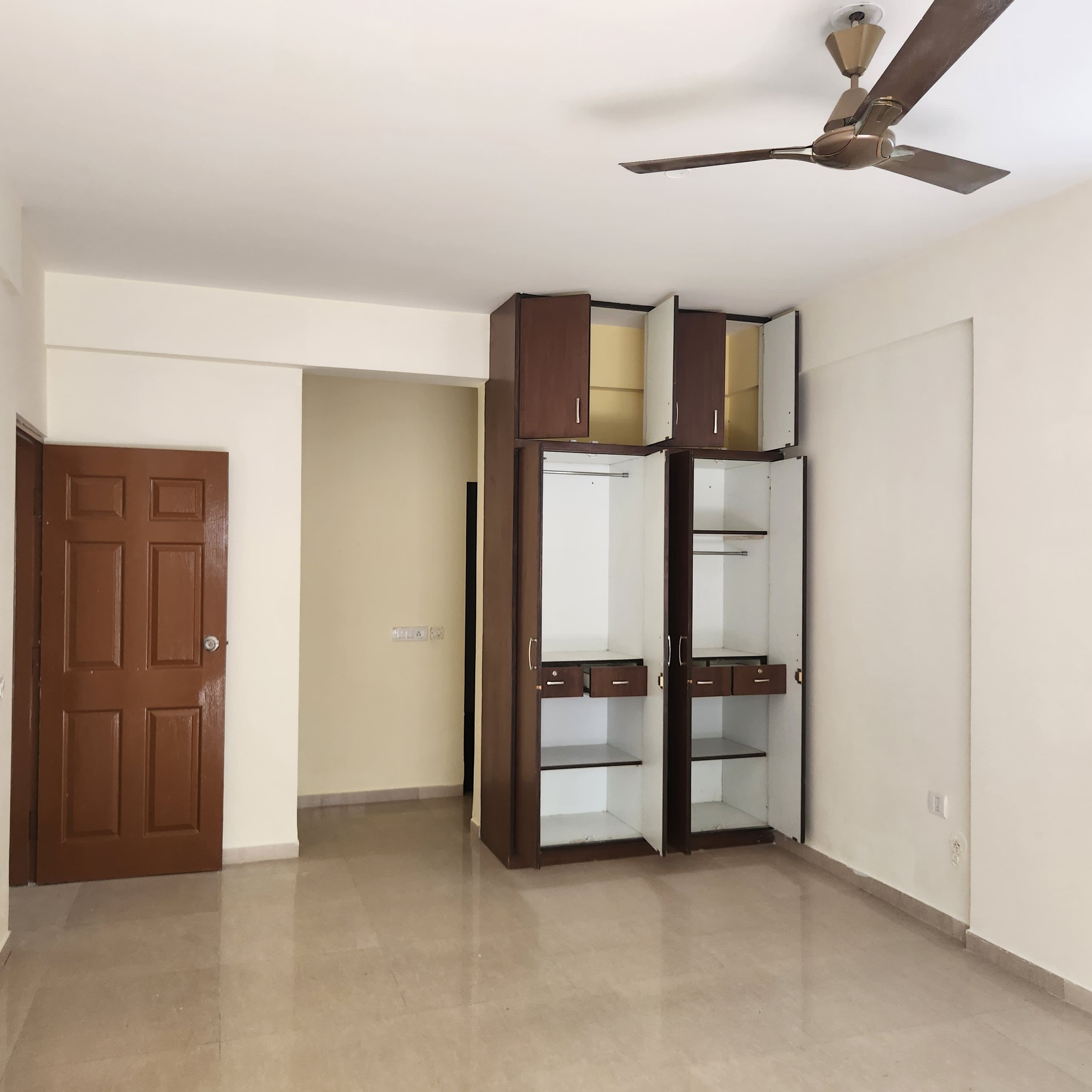 3 BHK 2030 Sq.Ft. Apartment in Aakruti Amity
