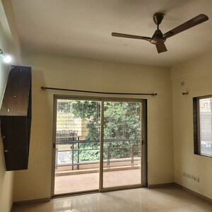 Room in 3 BHK Apartment at Aakruti Amity, Electronic City – for Rent