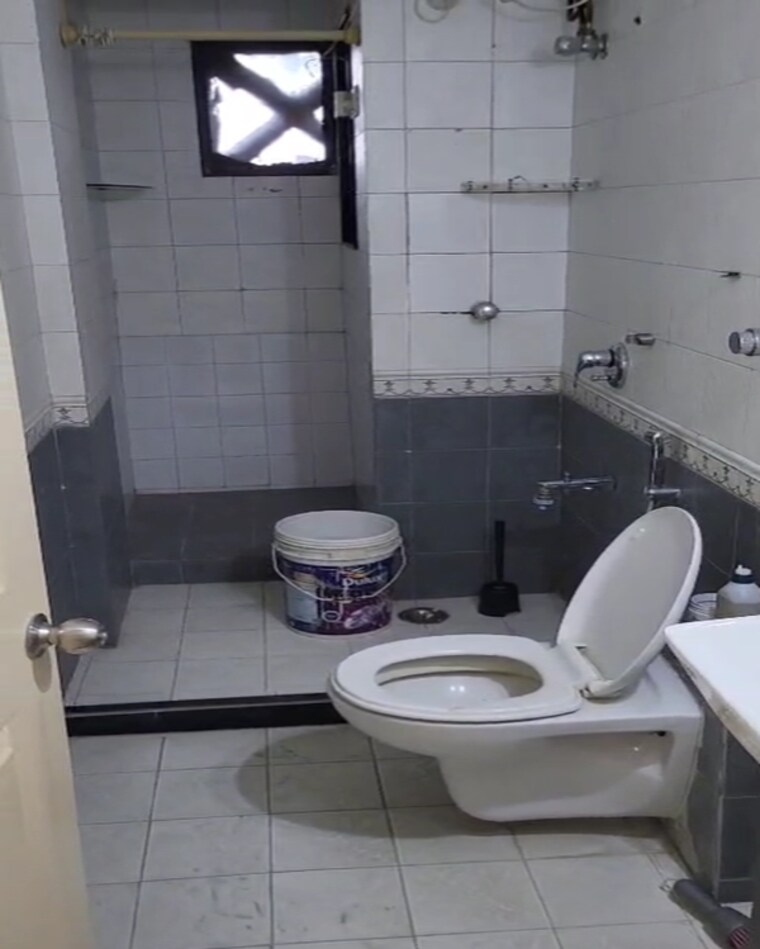 Bathroom, ashok-kumar-tower 2 Bedroom 975 Sq.Ft. Apartment In Chembur Mumbai 9317756