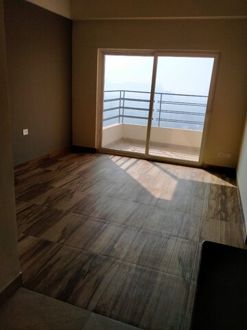 1 BHK Apartment For Rent in Paramount Golfforeste, Zeta I Greater Noida