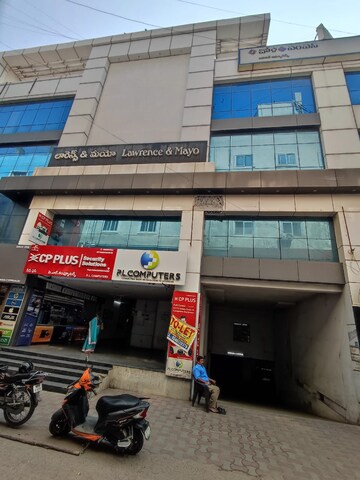  Office Space – Exterior View View at Park Lane - for Rent