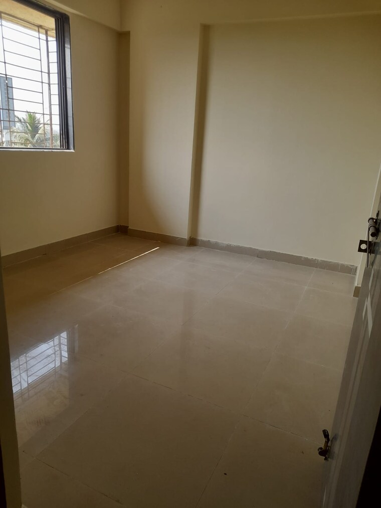 Room, siddheshwar-residency 2 Bedroom 470 Sq.Ft. Apartment In Chunabhatti Mumbai 9317760