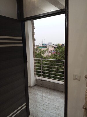 Balcony in 5 BHK Villa at RWA Apartments Sector 41, Sector 41 – for Sale