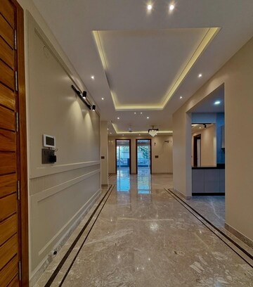 Building Lobby in 3.5 BHK Builder Floor at BP Homes, Sector 85 – for Sale