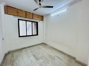 Room in 1 BHK Apartment at Seawoods – for Rent