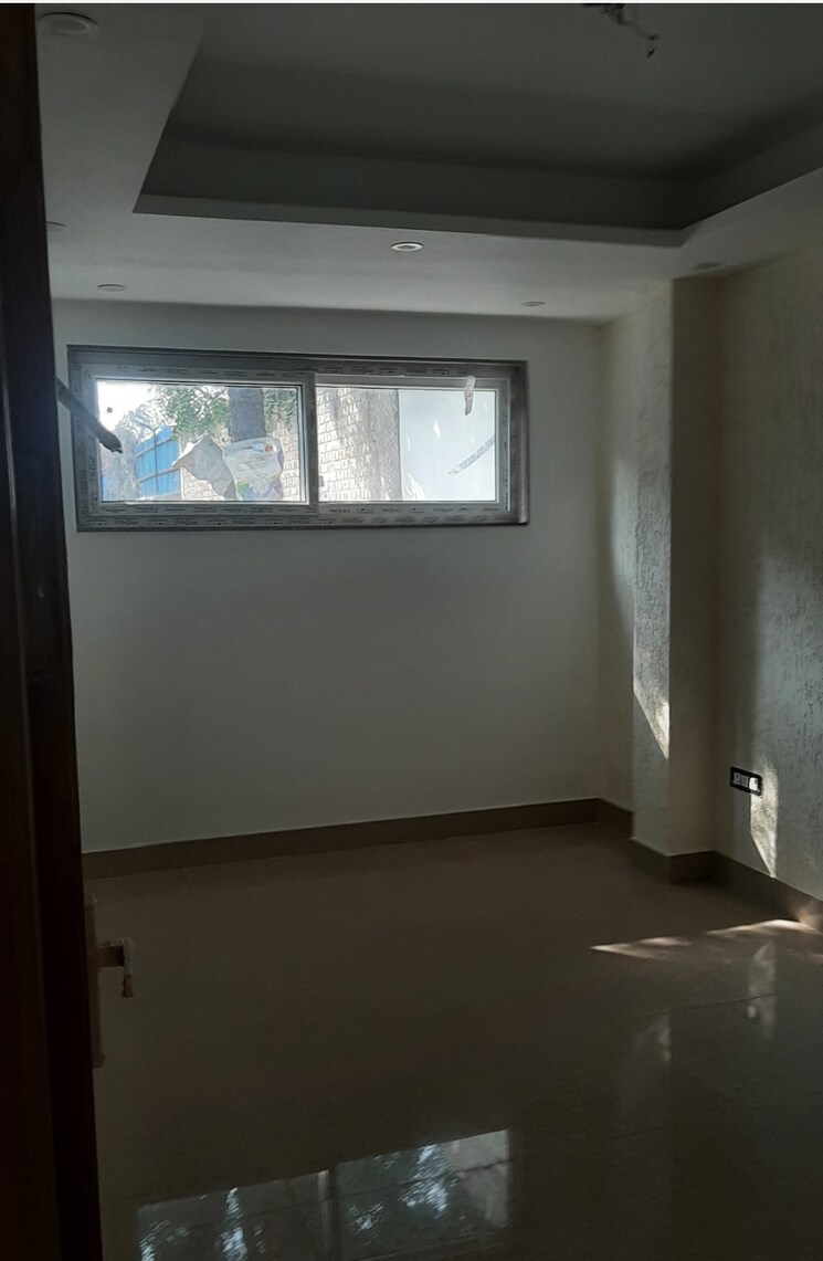 Room, palam vihar 3 Bedroom 2000 Sq.Ft. Builder Floor In Palam Vihar Gurgaon 9318070