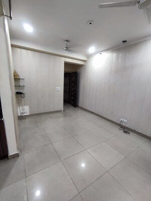 2.5 BHK Apartment For Rent in Gaur City 2 - 16th Avenue, Sector 16c Greater Noida