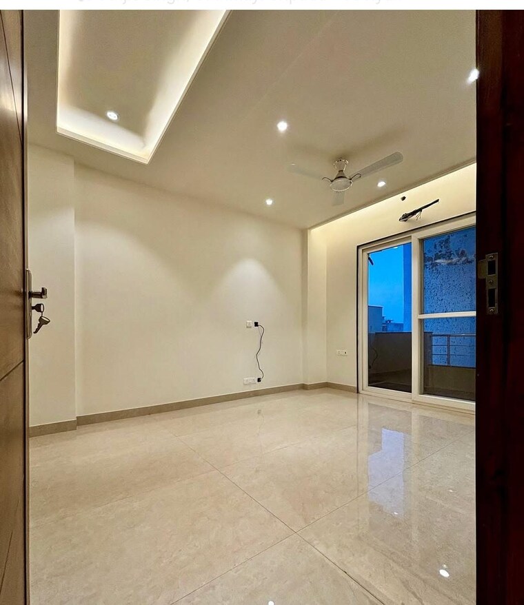 Room, puri-aman-vilas 3 Bedroom 250 Sq.Yd. Builder Floor In Sector 89 Faridabad 9318161