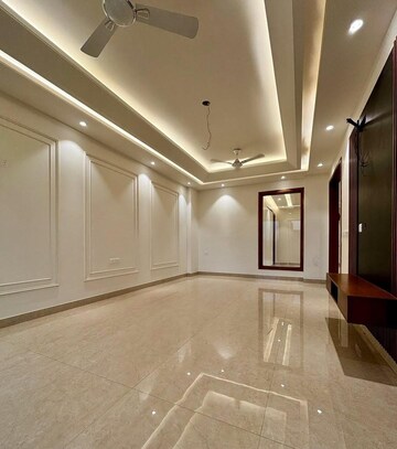 Room in 3 BHK Builder Floor at Puri Aman Vilas, Sector 89 – for Sale