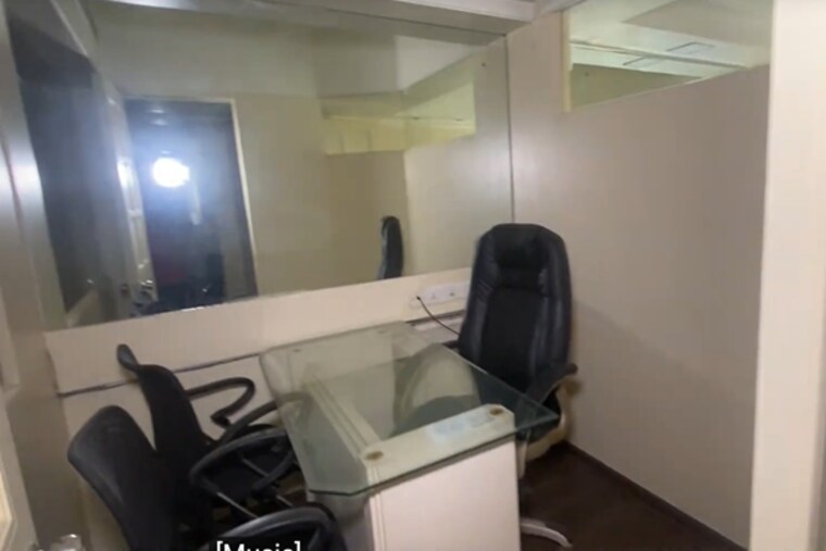 Team Area, swastik-chambers Commercial Office Space 1645 Sq.Ft. In Chembur Mumbai 9318096