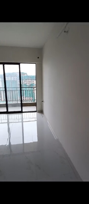 Room in 1 BHK Apartment at Regency Estate, Dombivli East – for Rent