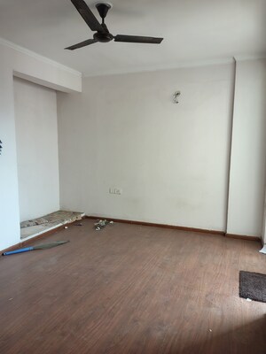 Furnished Amenities in 2.5 BHK Apartment at Amrapali Leisure Park, Amrapali Leisure Valley – for Rent