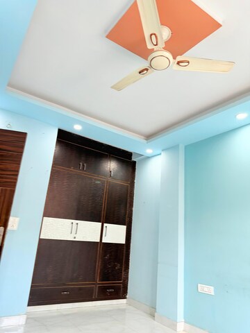 Furnished Amenities in 3 BHK Builder Floor at Sector 85 – for Sale