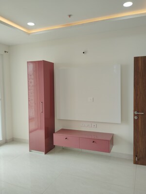 Room in 3 BHK Apartment at Prestige Beverly Hills, Kokapet – for Rent