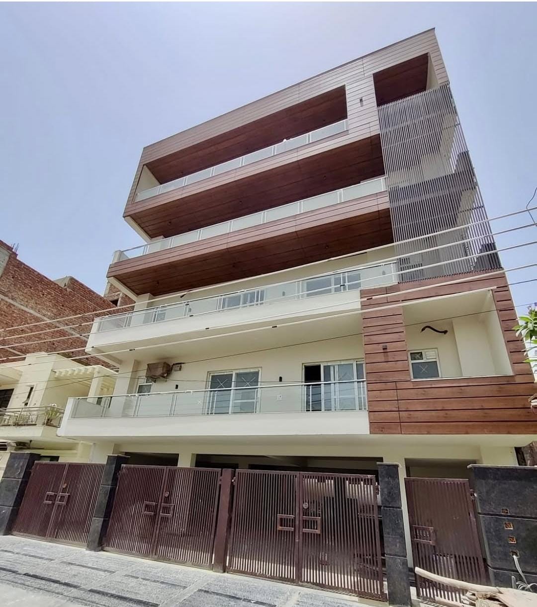 4 BHK Builder Floor For Sale in Sector 8