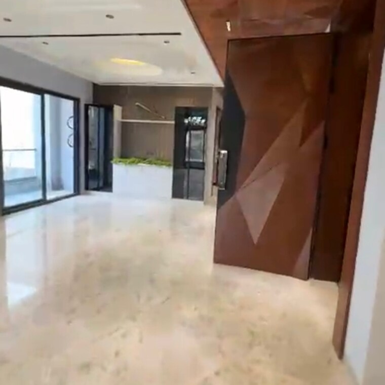 Room, bptp-district-3 3 Bedroom 153 Sq.Yd. Builder Floor In Sector 85 Faridabad 9318365