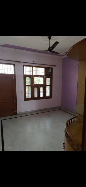 Room in 2 BHK Independent House at Sector 14 – for Rent