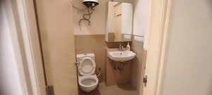 Bathroom in 3.5 BHK Apartment at Emaar Emerald Floors Premier, Sector 65 – for Rent