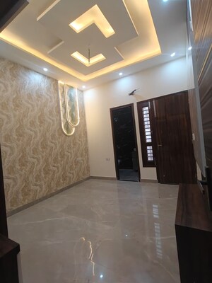 Room in 4 BHK Villa at Sector 123 – for Sale