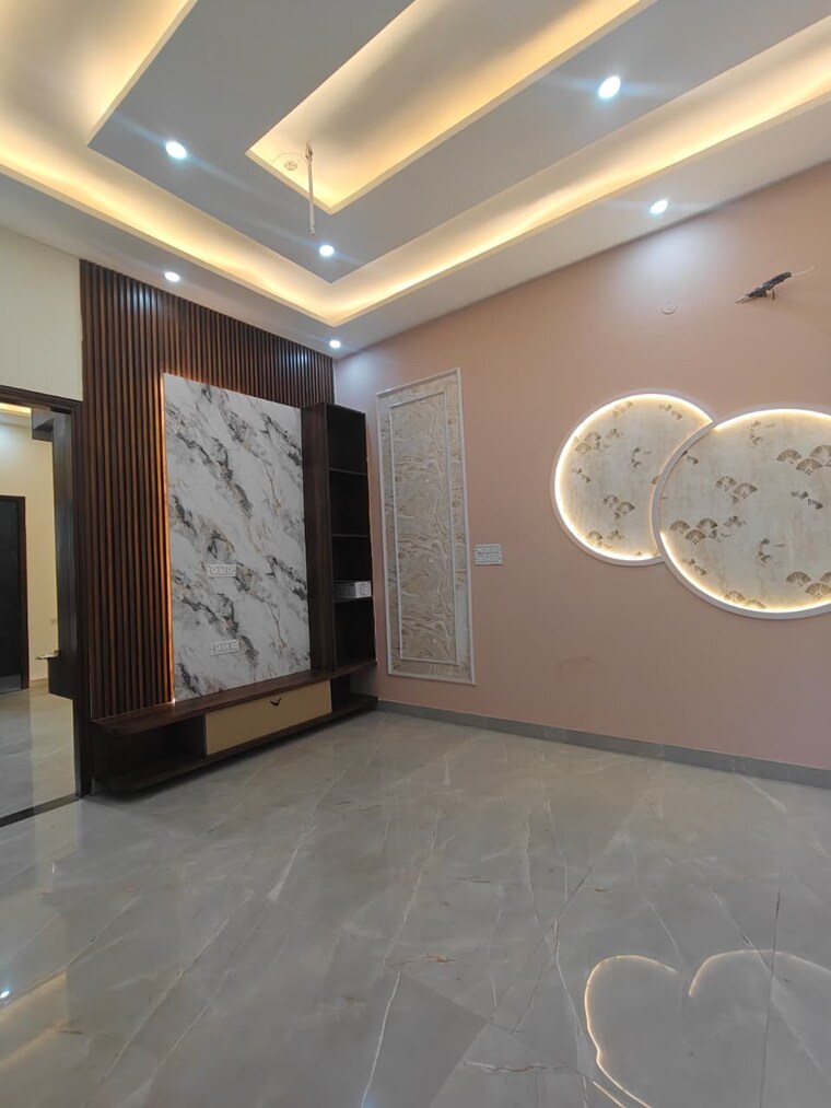 Room, sector 123 4 Bedroom 108 Sq.Yd. Villa In Sector 123 Mohali 9318444