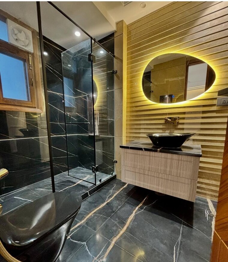 Bathroom, parklands 4 Bedroom 350 Sq.Yd. Builder Floor In Sector 85 Faridabad 9318454