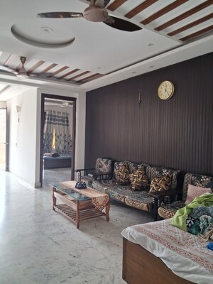 Living Room in 3.5 BHK Builder Floor at Sector 31 – for Rent