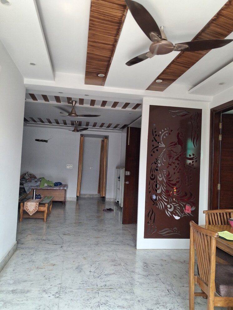 Living Room, sector 31 3.5 Bedroom 2250 Sq.Ft. Builder Floor In Sector 31 Faridabad 9318461
