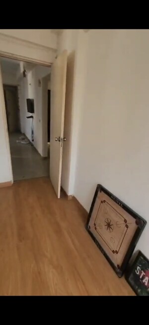 Room in 3 BHK Apartment at Jaypee Greens Kosmos, Sector 134 – for Sale