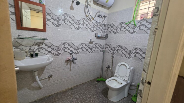 Bathroom, jayani-paradise 2 Bedroom 1200 Sq.Ft. Apartment In Mahadevpura Bangalore 9318485